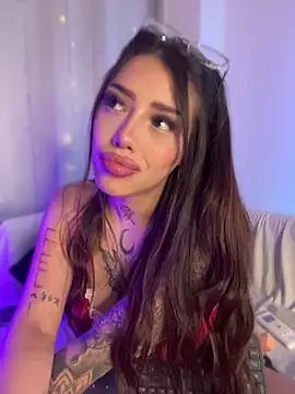 AshleyWinslow online show from April 13, 2026, 8:18 am