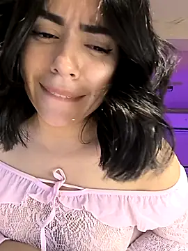 Sara-215 online show from January 7, 2026, 4:50 am