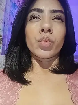 Sara-215 online show from March 12, 2026, 2:39 am