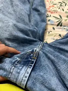 Snapshot of SentScruples chatting on October 30, 2025, 7:11 pm SentScruples online show from October 30, 2025, 7:11 pm