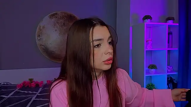 LauraHansil online show from March 25, 2026, 7:13 pm