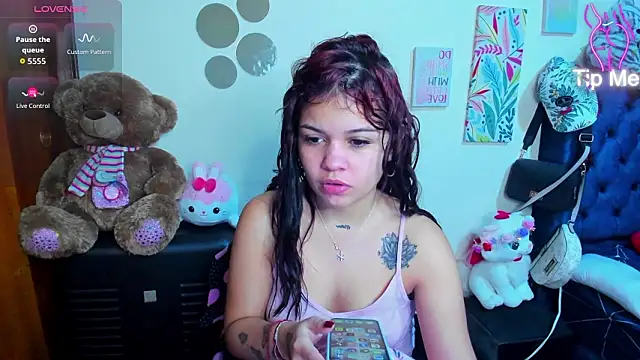 Emma boo online show from February 4, 2026, 3:07 pm