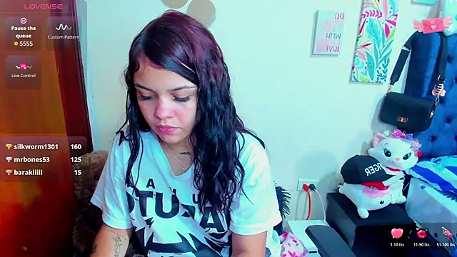 Emma boo online show from November 14, 2025, 4:32 pm