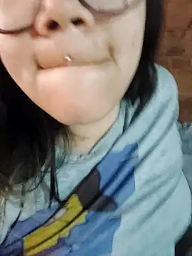 Snapshot of Camilu23 chatting on October 30, 2025, 9:01 pm Camilu23 online show from October 30, 2025, 9:01 pm