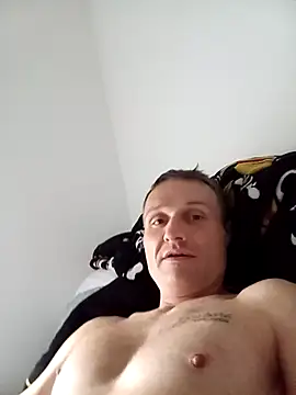 Snapshot of Caliguy36 chatting on November 3, 2025, 10:30 am Caliguy36 online show from November 3, 2025, 10:30 am