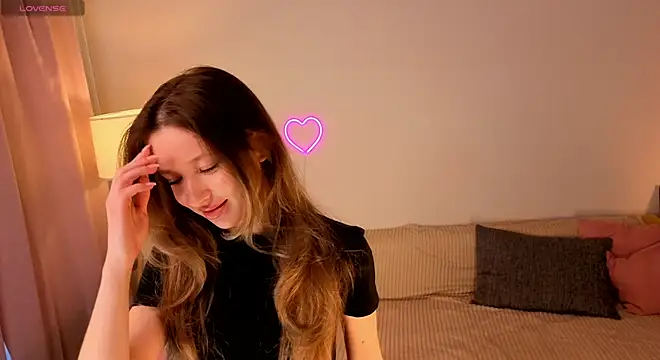 Snapshot of eirakilian chatting on November 5, 2025, 8:28 am eirakilian online show from November 5, 2025, 8:28 am