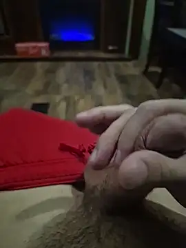 Snapshot of mrlicksalot3 chatting on October 31, 2025, 4:20 am mrlicksalot3 online show from October 31, 2025, 4:20 am