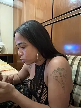 Snapshot of Brunacicarelly chatting on October 29, 2025, 2:10 am Brunacicarelly online show from October 29, 2025, 2:10 am