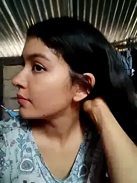 Snapshot of Soymaia chatting on November 8, 2025, 1:47 pm Soymaia online show from November 8, 2025, 1:47 pm