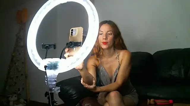 coffeandmilk1 online show from January 6, 2026, 10:36 pm