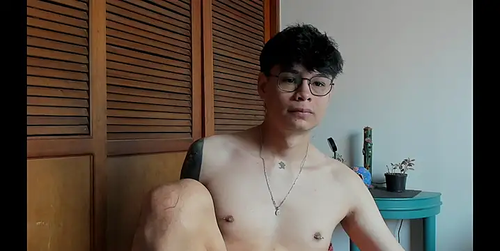 estmonnn online show from June 4, 2026, 1:05 pm