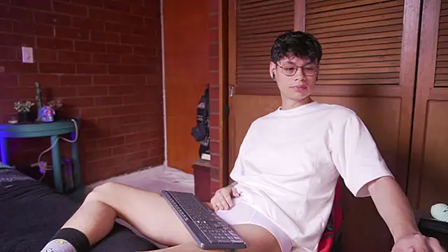 estmonnn online show from January 13, 2026, 1:59 pm