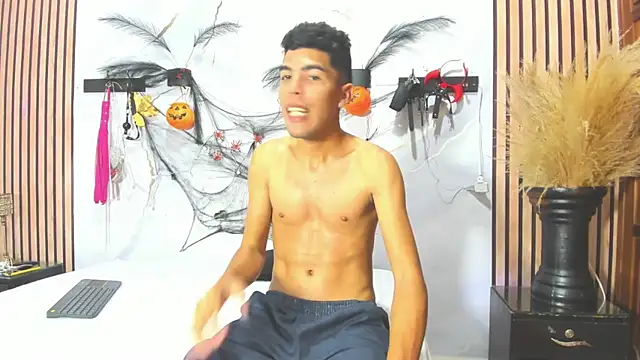 Snapshot of tomy_hotboy chatting on October 30, 2025, 3:38 am tomy hotboy online show from October 30, 2025, 3:38 am