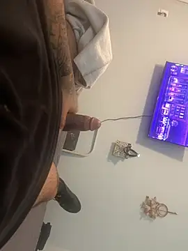 Snapshot of cal6ger chatting on January 14, 2026, 6:55 pm cal6ger online show from January 14, 2026, 6:55 pm