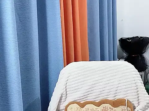 Doris-658 online show from December 14, 2025, 2:07 am