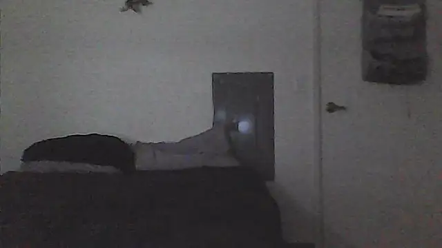 Karebearz1 online show from April 23, 2026, 12:06 am