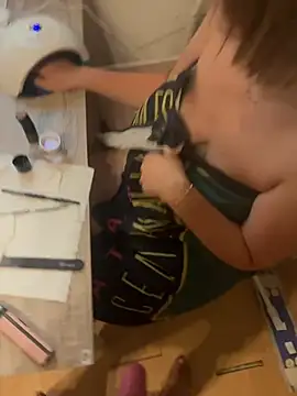 Teeny-Slut18 online show from August 7, 2026, 7:58 am