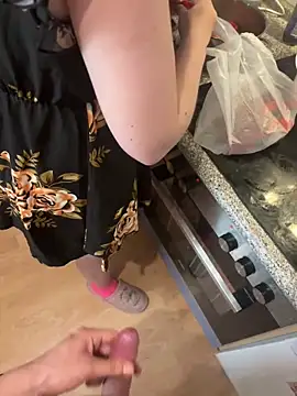 Teeny-Slut18 online show from May 24, 2026, 10:37 am