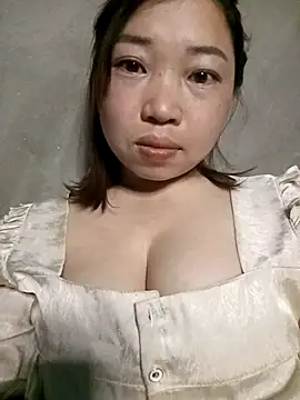 julybe online show from February 8, 2026, 3:54 pm