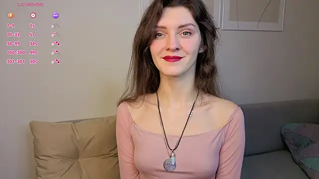 Snapshot of LauraYoungg chatting on February 11, 2026, 9:03 pm LauraYoungg online show from February 11, 2026, 9:03 pm