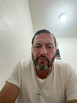 Snapshot of ezrah23 chatting on March 30, 2026, 5:20 am ezrah23 online show from March 30, 2026, 5:20 am