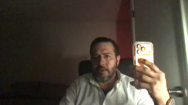 Snapshot of ezrah23 chatting on April 6, 2026, 1:56 pm ezrah23 online show from April 6, 2026, 1:56 pm