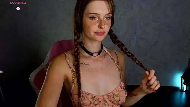 Lovelly molly1 online show from July 29, 2026, 6:29 pm