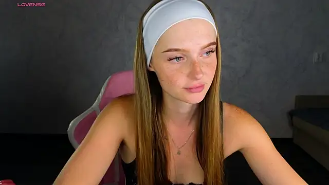 Lovelly molly1 online show from July 16, 2026, 4:26 pm