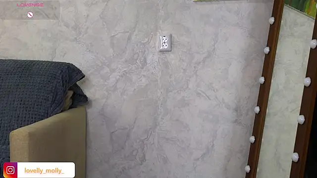 Lovelly molly1 online show from December 18, 2025, 5:50 pm