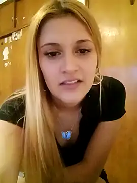 Snapshot of larubia_arg chatting on November 1, 2025, 6:24 pm larubia arg online show from November 1, 2025, 6:24 pm