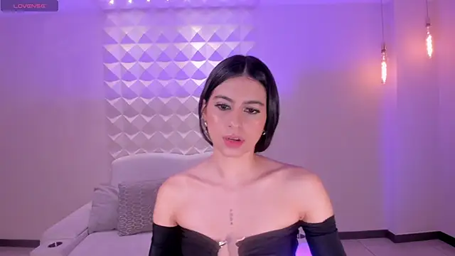 BellaConnorX online show from April 12, 2026, 11:41 pm