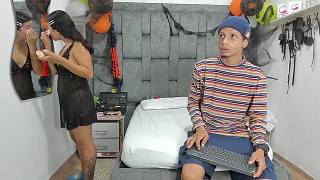 DamianandEva online show from November 4, 2025, 11:58 am