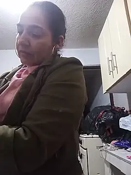 MaryRoze  online show from February 17, 2026, 12:08 am