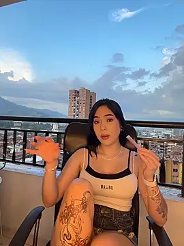 Snapshot of Raven_DeVille chatting on February 11, 2026, 10:42 pm Raven DeVille online show from February 11, 2026, 10:42 pm
