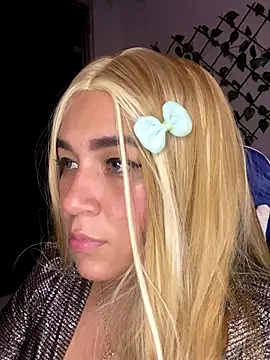 yayita cute online show from October 30, 2025, 6:01 am