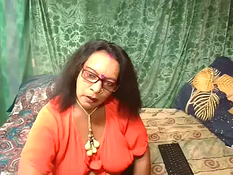 Snapshot of indianace69 chatting on February 12, 2026, 9:53 am indianace69 online show from February 12, 2026, 9:53 am
