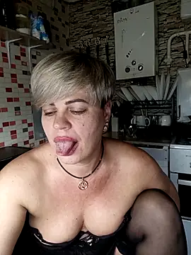 MilkySky online show from November 7, 2025, 9:41 pm