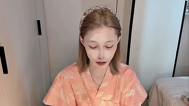 Snapshot of yuyu-33 chatting on February 6, 2026, 4:08 am yuyu-33 online show from February 6, 2026, 4:08 am