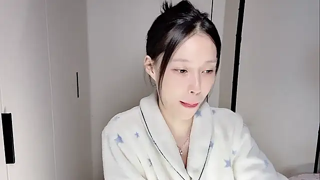 yuyu-33 online show from January 9, 2026, 5:42 pm