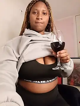 Snapshot of EvonyFoxxx chatting on July 12, 2026, 5:08 am EvonyFoxxx online show from July 12, 2026, 5:08 am