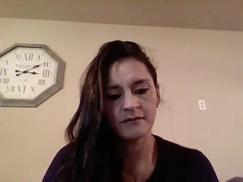 SolcitaPeach online show from November 10, 2025, 9:09 pm