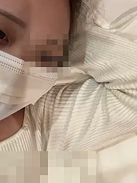 Snapshot of uyu0000 chatting on November 7, 2025, 2:10 pm uyu0000 online show from November 7, 2025, 2:10 pm