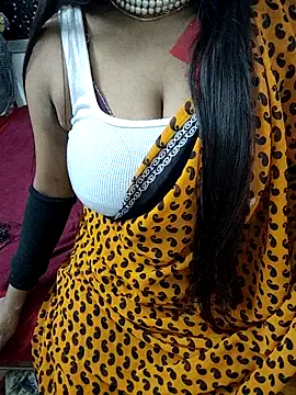 Snapshot of Rithikasangupta chatting on November 3, 2025, 4:32 pm Rithikasangupta online show from November 3, 2025, 4:32 pm