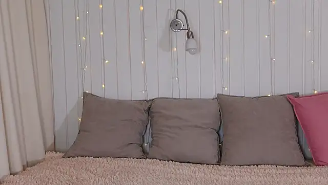 Helena Amour online show from November 29, 2025, 3:12 pm