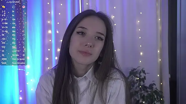 tinyanie online show from January 12, 2026, 6:31 am