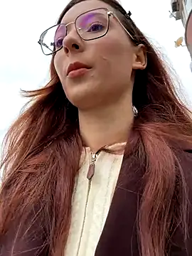 LilluKatten online show from December 2, 2025, 7:32 am