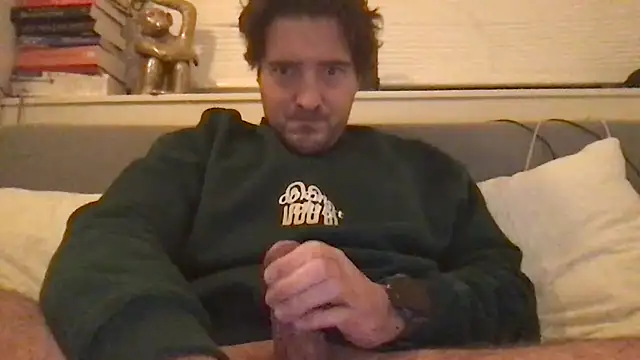 dutchpieter95 online show from December 19, 2025, 6:32 pm