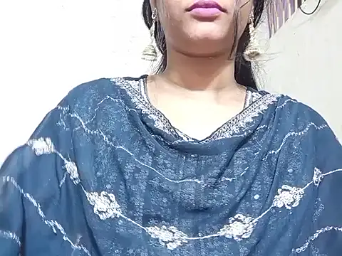 Nancy queen001 online show from December 22, 2025, 5:24 pm