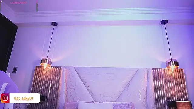 Kat Saky online show from April 21, 2026, 12:45 am