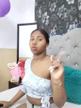 valentinavega18x online show from December 16, 2025, 4:00 pm